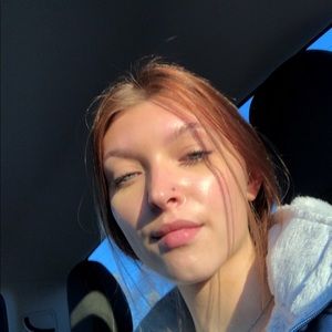 Meet your Posher, Cami